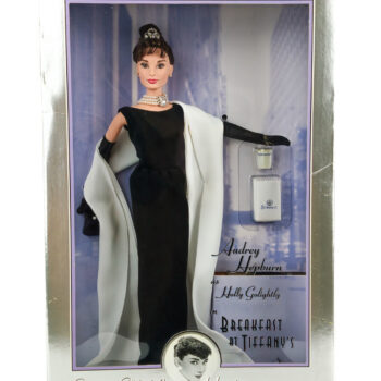 Audrey Hepburn as Holly Golightly in Breakfast at Tiffany's de 1998