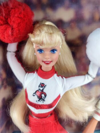 Barbie University N.C. State de 1996 - Imagen 2