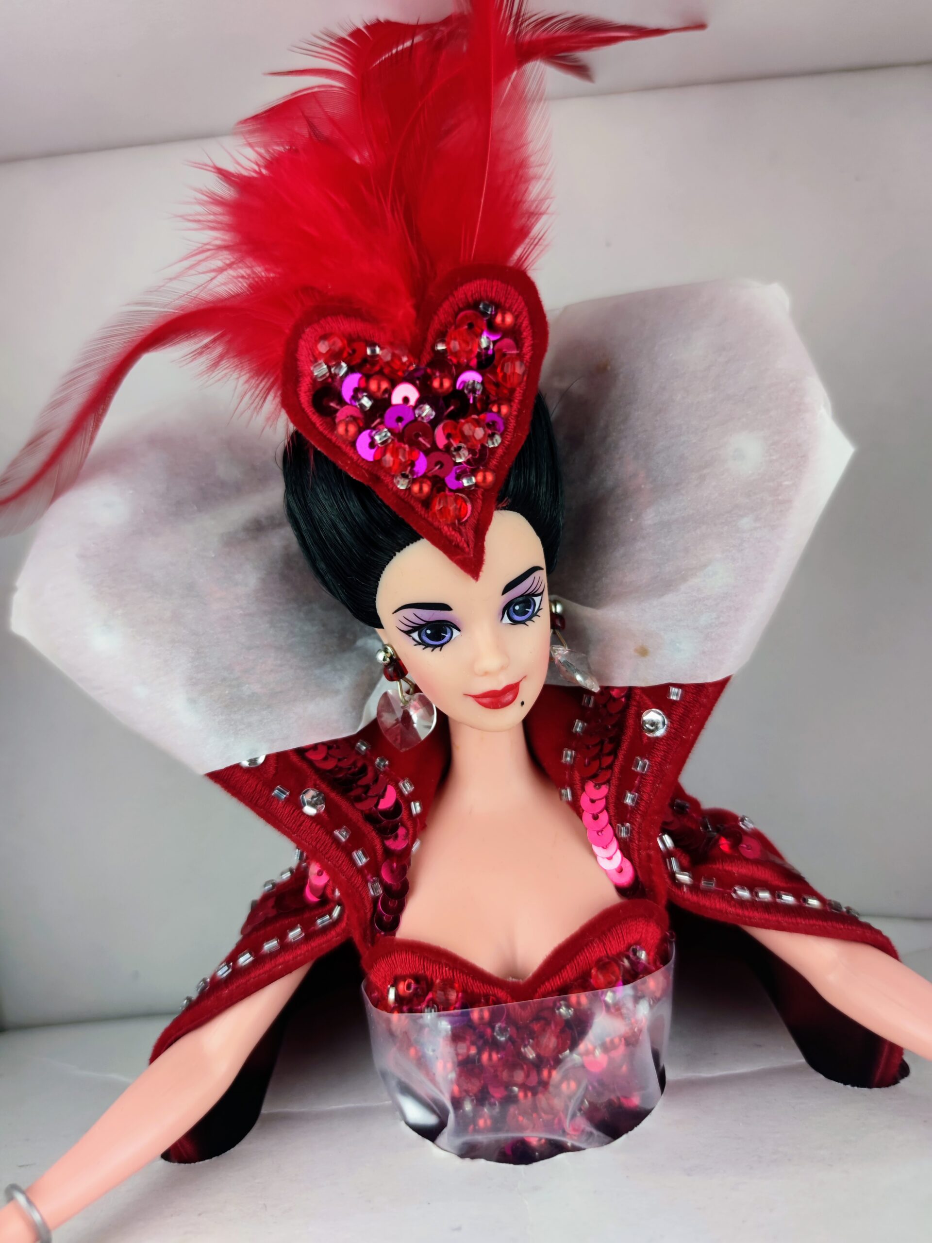Barbie Queen of Hearts Bob Mackie de 1994 - Imagen 2