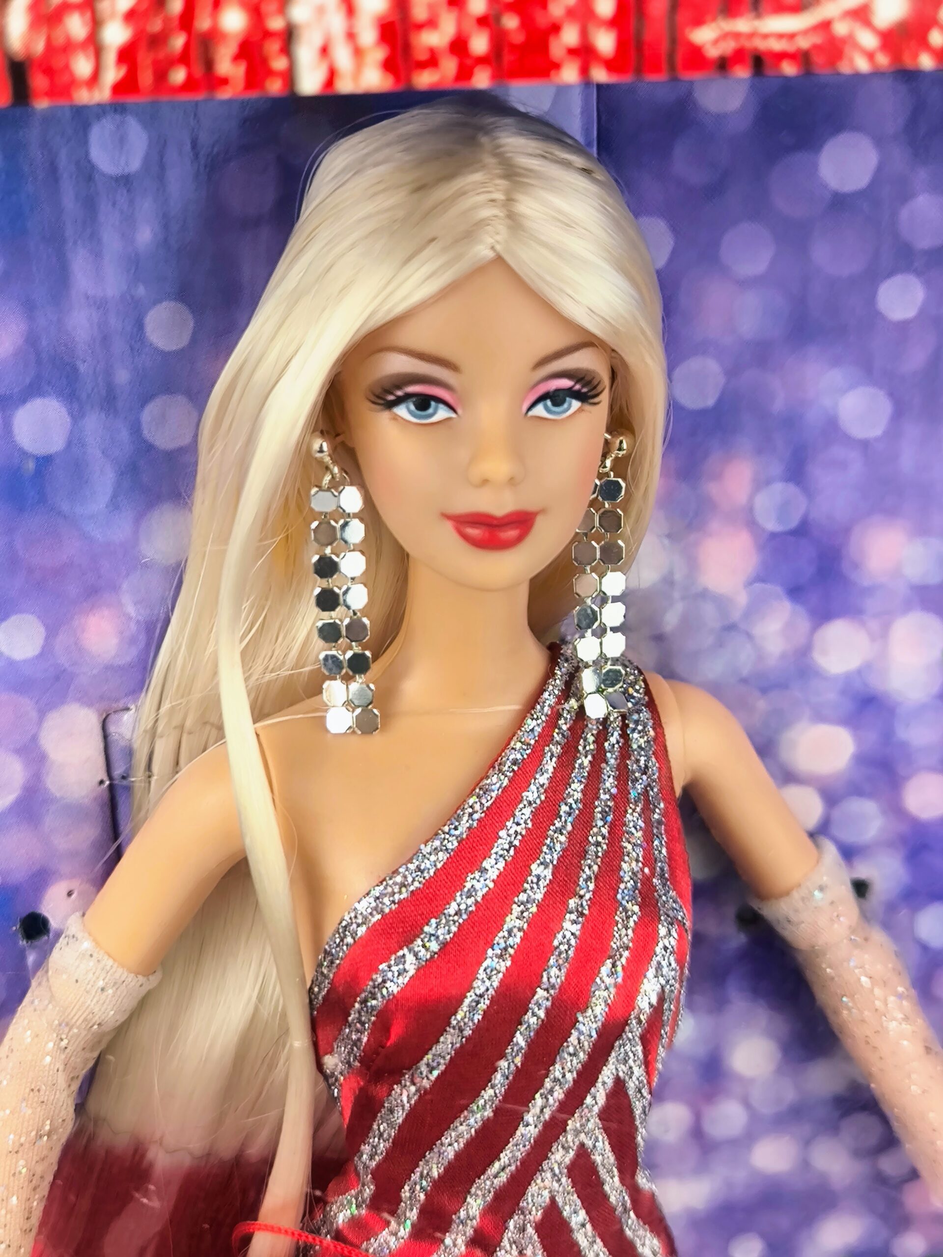 Barbie Diva Red Hot de 2002 - Imagen 2
