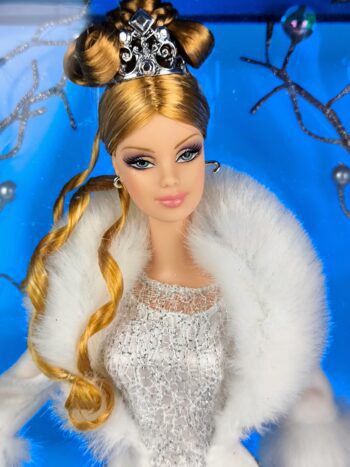 Barbie Holiday Visions Winter Fantasy de 2003 - Imagen 2