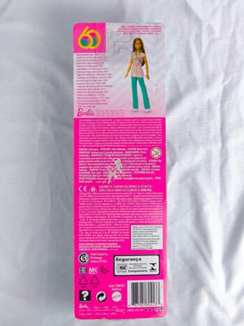 Barbie You can be Anything Nurse de 2018 - Imagen 3