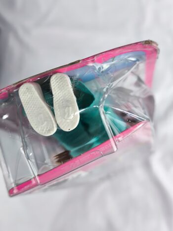 Barbie You can be Anything Nurse de 2018 - Imagen 4