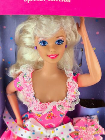 Barbie Birthday Surprise de 1996 - Imagen 2