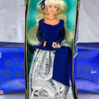 Barbie Winter Velvet de 1995 (caja dañada)