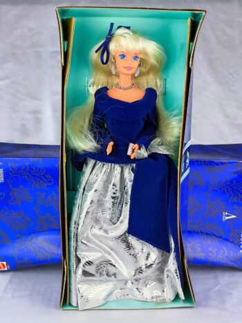 Barbie Winter Velvet de 1995 (caja dañada)