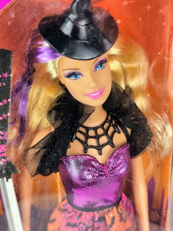 Barbie Bewitched & Bejeweled de 2013 - Imagen 2