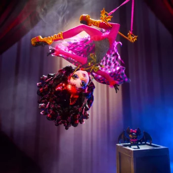 Monster High Freak Du Chic Draculaura - Imagen 5